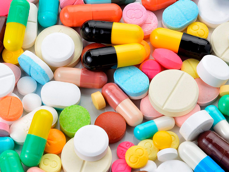 Как называется разноцветные таблетки. Цветные таблетки. Разноцветные лекарства. Куча разноцветных лекарств. Яркие таблетки.